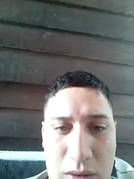 Snapshot of Alvarezz0202 chatting on 26, 6, 2026 Alvarezz0202 online show from 26, 6, 2026