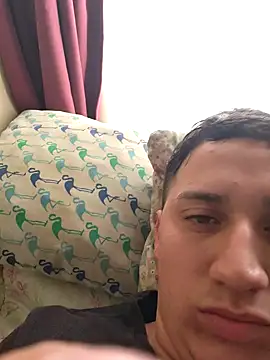 Alvarezz0202 online show from 28, 4, 2026
