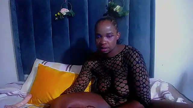 EMBER FOX online show from 3, 6, 2026