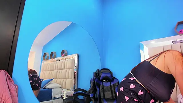 melany love0 online show from 26, 2, 2026