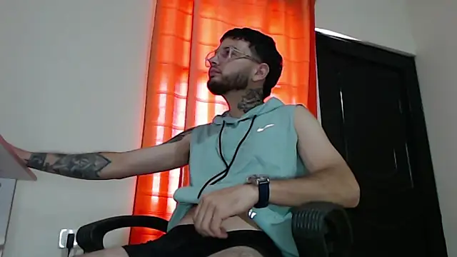 latin-dick18 online show from 25, 11, 2025