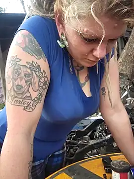 Horny hippie online show from 7, 1, 2026