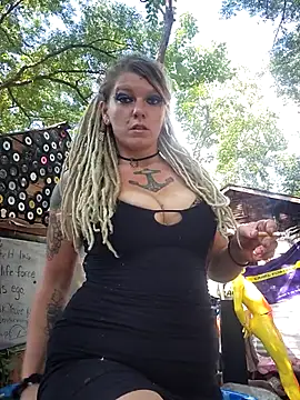 Snapshot of Horny_hippie chatting on 23, 6, 2026 Horny hippie online show from 23, 6, 2026