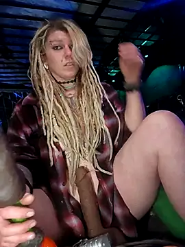 Horny hippie online show from 22, 2, 2026