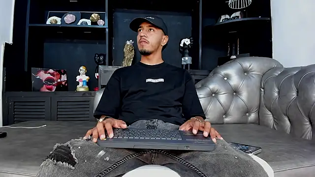 Brand Collins online show from 7, 1, 2026