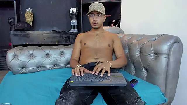 Brand Collins online show from 3, 12, 2025