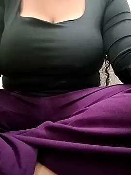 Snapshot of KomalRanii1 chatting on 1, 12, 2025 KomalRanii1 online show from 1, 12, 2025