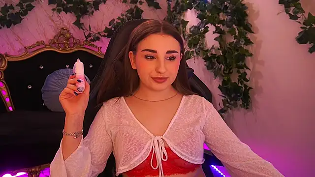 NaomiBaae online show from 4, 12, 2025