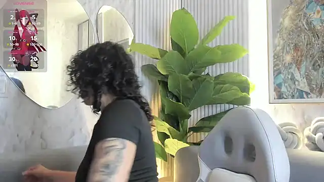 sarah sluty online show from 7, 5, 2026