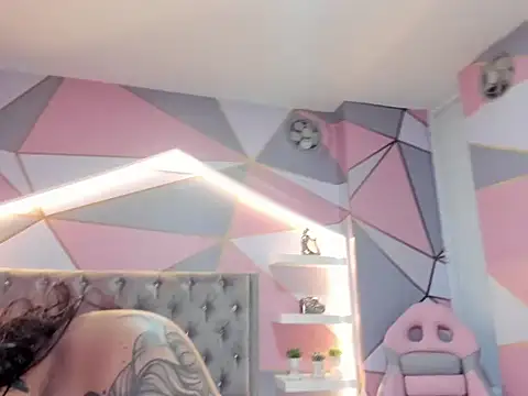 sarah sluty online show from 3, 12, 2025