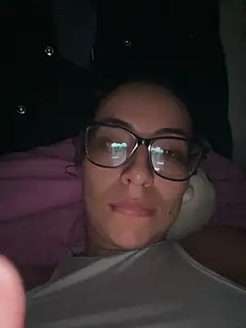 sarah sluty online show from 24, 3, 2026