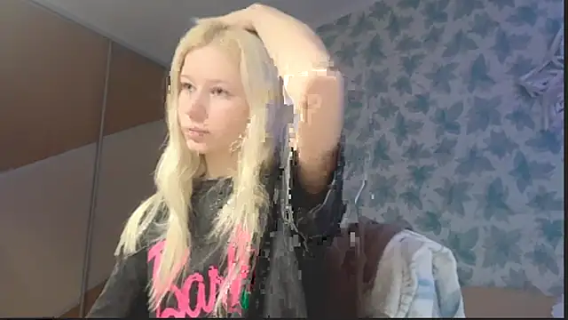 Barbie Blondie online show from 21, 12, 2025