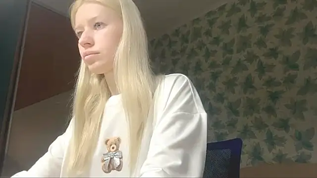 Barbie Blondie online show from 14, 12, 2025