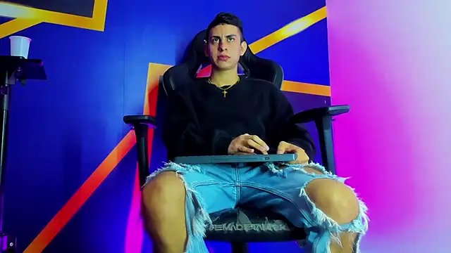 twink scott  online show from 30, 11, 2025