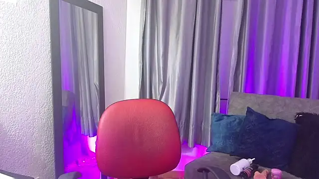 TiinaJonus  online show from 1, 4, 2026