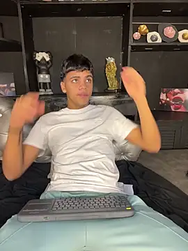 Isaac Collins  online show from 17, 12, 2025