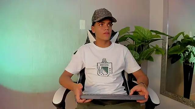 Isaac Collins  online show from 4, 12, 2025