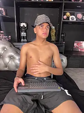 Isaac Collins  online show from 16, 12, 2025