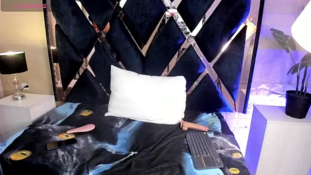 valentina lenoxx online show from 13, 12, 2025