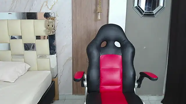 kim curlyy online show from 28, 4, 2026