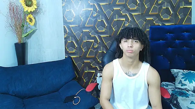 kim curlyy online show from 24, 4, 2026