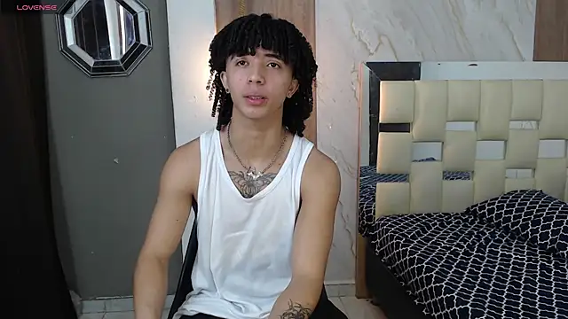 kim curlyy online show from 14, 4, 2026