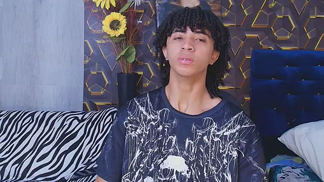 kim curlyy online show from 15, 7, 2026