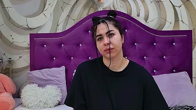 Snapshot of MegaBoobsDeee chatting on 3, 3, 2026 MegaBoobsDeee online show from 3, 3, 2026