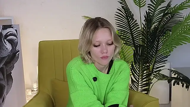 Snapshot of AnikaSlader chatting on 27, 11, 2025 AnikaSlader online show from 27, 11, 2025