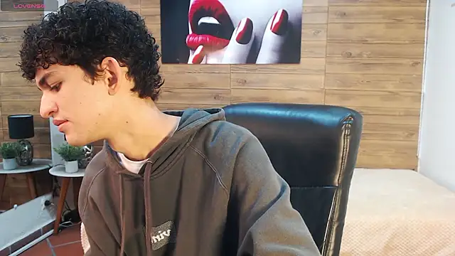 Michaelkoiv online show from 7, 2, 2026