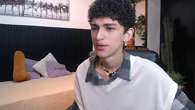 Michaelkoiv online show from 17, 12, 2025