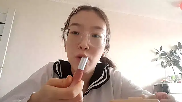 MollyTiger online show from 2, 12, 2025