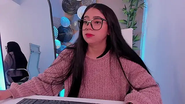 luna cute   online show from 19, 1, 2026