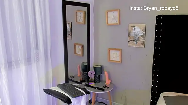 Snapshot of Bryan_robayo5 chatting on 4, 4, 2026 Bryan robayo5 online show from 4, 4, 2026