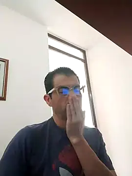 Fuegosutil online show from 8, 1, 2026