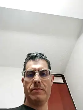 Fuegosutil online show from 13, 12, 2025