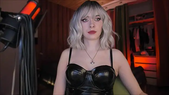 Mistress Iris online show from 22, 12, 2025