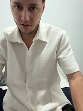 Snapshot of RicoValen chatting on 17, 2, 2026 RicoValen online show from 17, 2, 2026