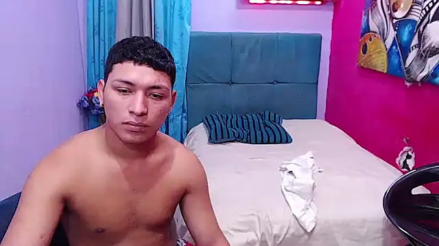 Snapshot of twinks_fuck chatting on 14, 7, 2026 twinks fuck online show from 14, 7, 2026