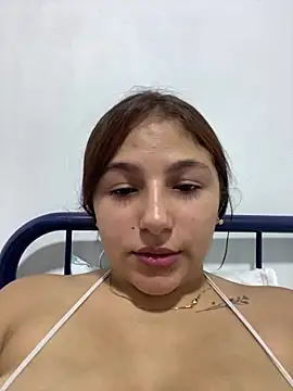 Snapshot of Emily_milk_1 chatting on 9, 2, 2026 Emily milk 1 online show from 9, 2, 2026