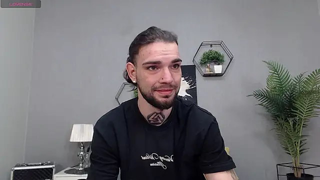 Snapshot of KaneHunter chatting on 24, 4, 2026 KaneHunter online show from 24, 4, 2026