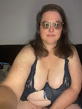 bea french curvy online show from 2, 4, 2026