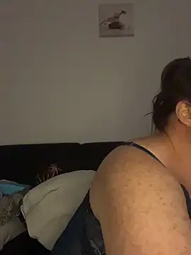 bea french curvy online show from 10, 4, 2026