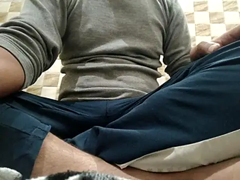 Snapshot of achut32 chatting on 2, 12, 2025 achut32 online show from 2, 12, 2025