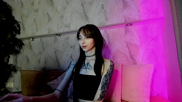 Ellen Hops online show from 8, 4, 2026