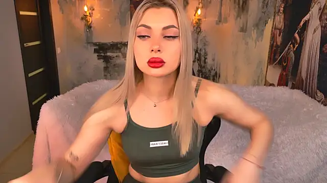 HyileyClark online show from 7, 2, 2026