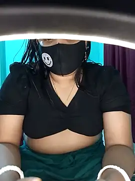 Snapshot of priya2098 chatting on 14, 2, 2026 priya2098 online show from 14, 2, 2026