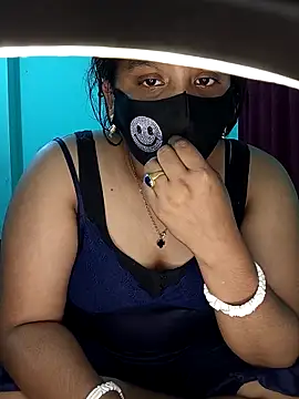 Snapshot of priya2098 chatting on 13, 2, 2026 priya2098 online show from 13, 2, 2026