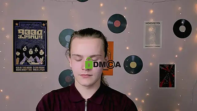 Snapshot of leo_void chatting on 2, 12, 2025 leo void online show from 2, 12, 2025