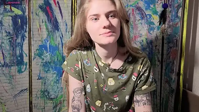 Adell Love online show from 16, 4, 2026